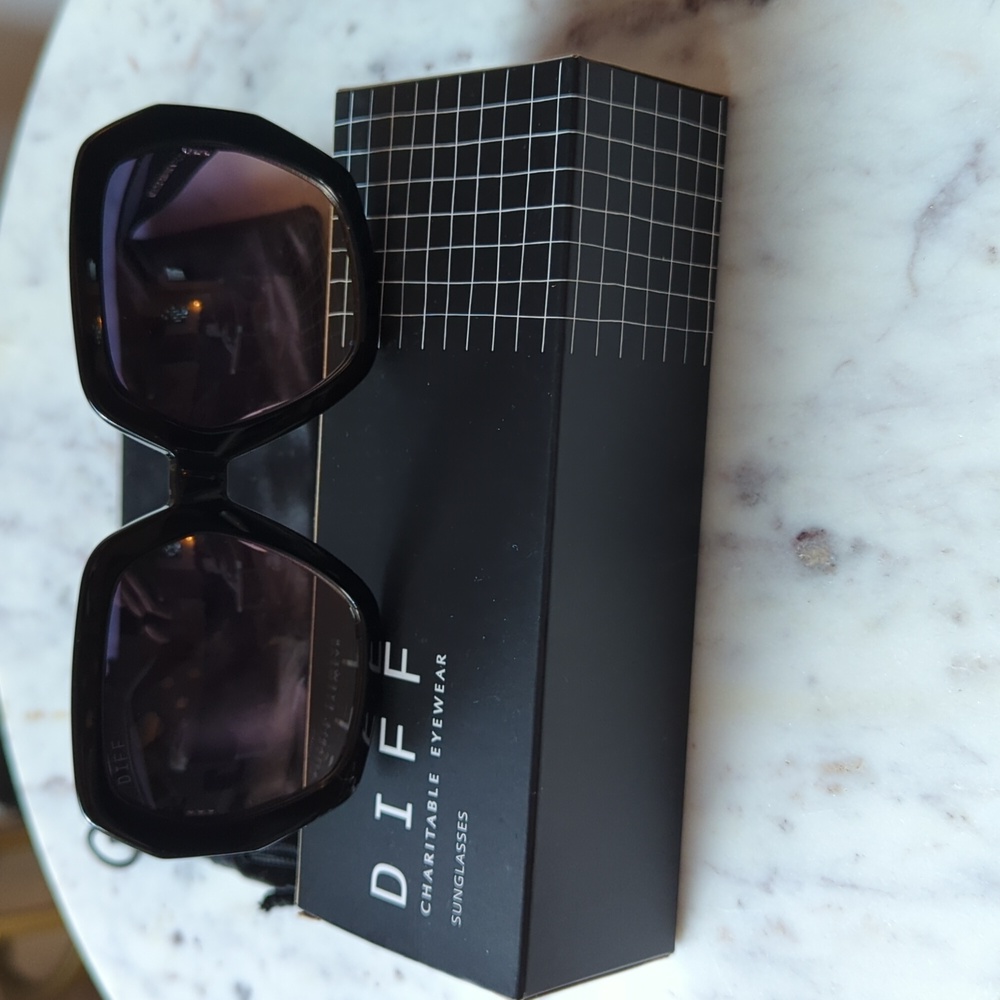 Diff Nola Sunglasses